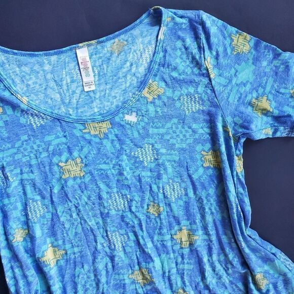 Lularoe Aztec Print simply Comfortable shirt - Picture 3 of 8